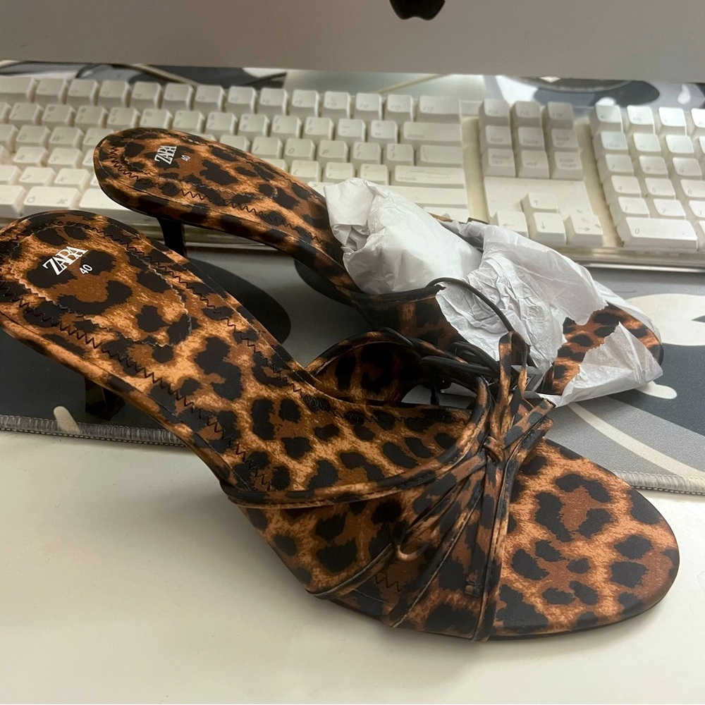 Zara Cheetah Bow Heels *BNWT*
